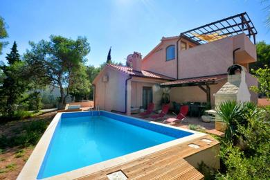 Holiday home Holiday house with a swimming pool Basina, Hvar - 8731