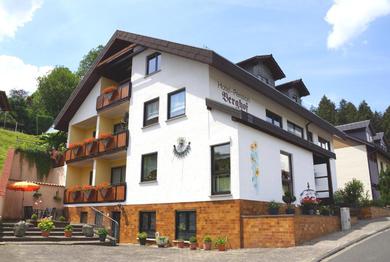 Отель Hotel Garni Berghof