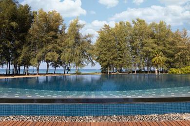 Курорт Splash Beach Resort, Maikhao Phuket - SHA Extra Plus
