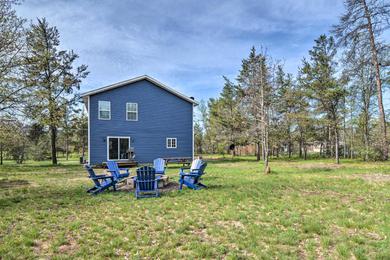Holiday home Up North Getaway with BBQ, 3Mi to Au Sable River