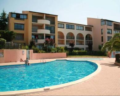 Апартаменты Studio a Six Fours les Plages avec piscine partagee et jardin clos a 100 m de la plage