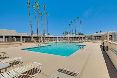 Hotel Sun Lakes Vacation Rental BBQ Grill and Pool Access