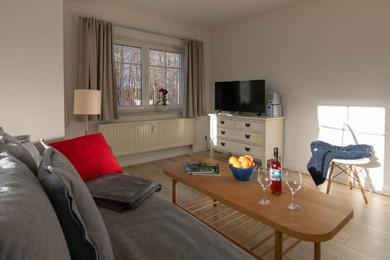 Apartments Ferienwohnung Schlösschen am Schmachter See von FeWo-Rügen-Urlaub