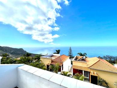 Villa with 3 bedrooms with great direct ocean view