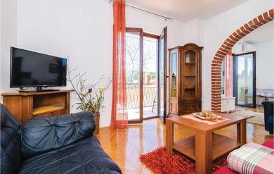  One-Bedroom Apartment in Kremena