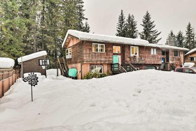 Holiday home Inviting Juneau Home - Walk to Glacier Trails