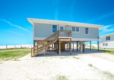 Дом отдыха Oceanfront family fun home and dog friendly!