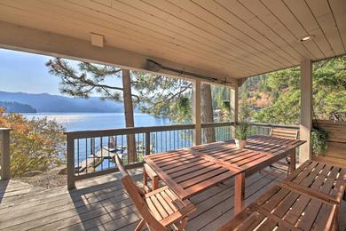 Apartments Waterfront Lake Studio with Deck and Beach Access!