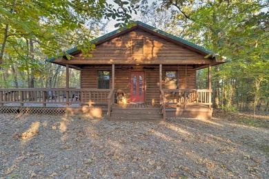 Holiday home Starstruck Cabin with Spa 4 Mi to Broken Bow Lake!