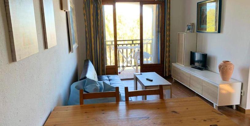 Apartments Apartment with 2 bedrooms in Arenal d'en Castell with shared pool terrace and WiFi