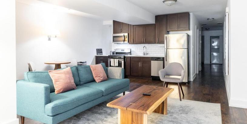 Apartments Cozy West Town 2BR with Full Kitchen by Zencity