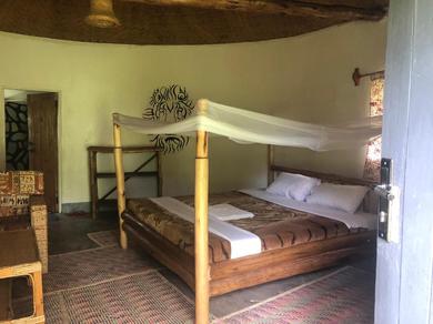 Отель Rukararwe Eco-Travel Cottages