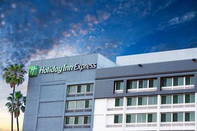Отель Holiday Inn Express Van Nuys, an IHG Hotel
