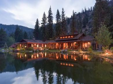Resort Eleven Taylor River Lodge