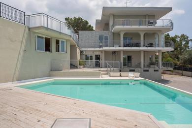 Апартаменты Gravina di Catania Apartments with Swimming Pool