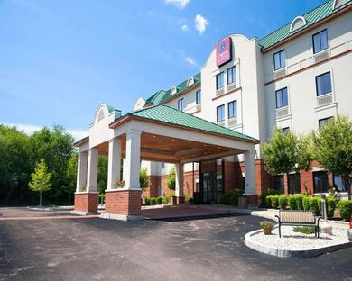 Отель Comfort Suites West Warwick - Providence