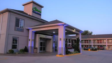 Hotel Catoosa Inn & Suites