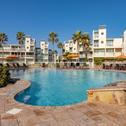 Дом отдыха Vacation state of mind! Elegant Bayview, beachfront resort, shared pools & jacuzzi