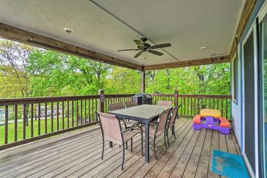 Holiday home Table Rock Getaway with Fire Pit and Lake Access!