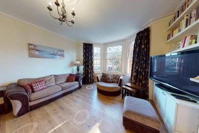 Apartments Superb 4 bed flat wgarden - 1 min to Queen's Park
