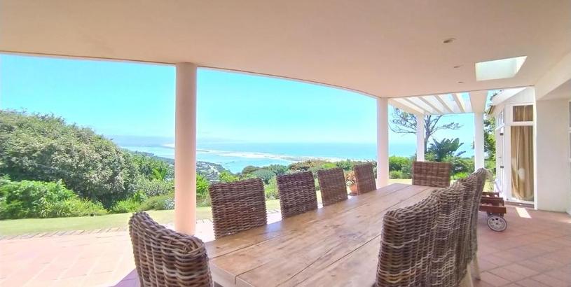 Вилла Russell's Holiday Home - Covered Patio & Sea Views, Large Garden & Pet Friendly