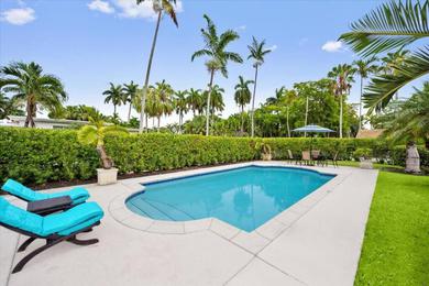 Villa Luxury House in Hollywood Beach with Pool, Parking, and Huge Garden