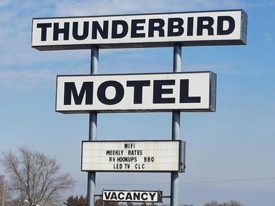 Мотель Thunderbird Motel