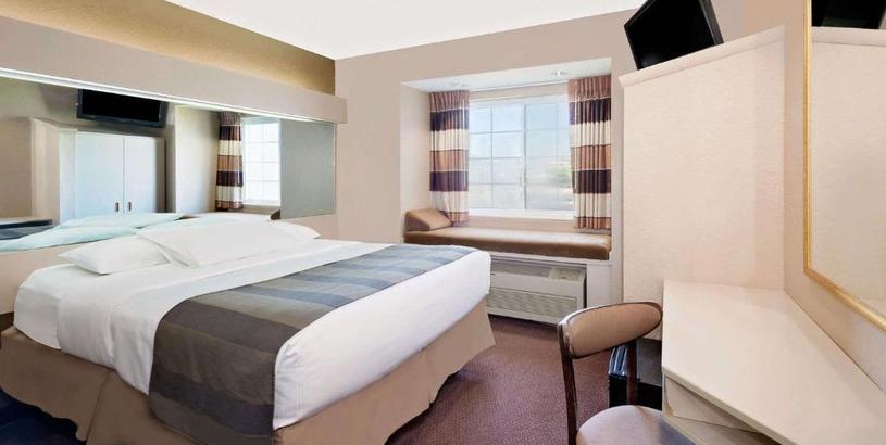Отель Microtel Inn & Suites by Wyndham Joplin