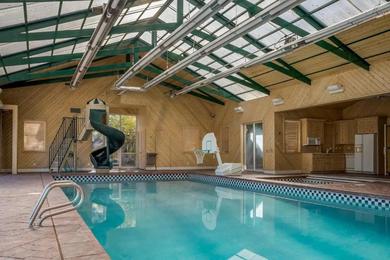 Дом отдыха Rare! Huge Private Pool Jacz Sauna-Mountain View Mansion 2 acre 9500 sq ft