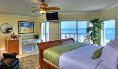 Апарт-отель Sunset Vistas Two Bedroom Beachfront Suites
