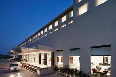 Hotel Courtyard by Marriott Bilaspur