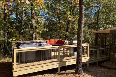 Апартаменты Hot Tub in the Woods