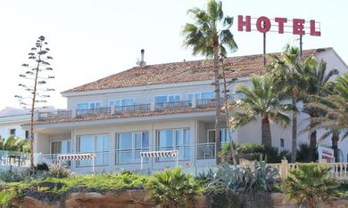 Отель Hotel La Riviera