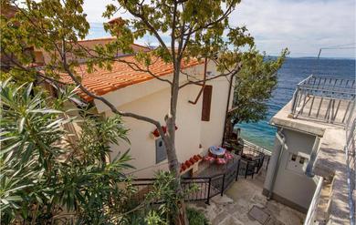 Nice apartment in Starigrad with 1 Bedrooms and WiFi