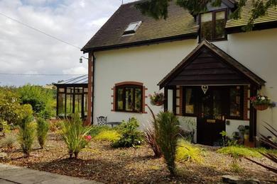Апартаменты Rowan Cottages with Panoramic views of the Stiperstones and walks on the doorstep