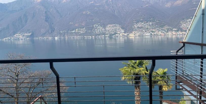 Apartments Lago Maggiore- Casa Roccia-Ferienwohnung in Pino sulla Sponda