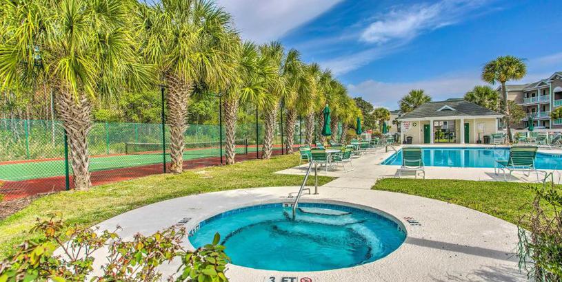 Апартаменты Golf Retreat, Pool - Ideal Sunset Beach Spot!