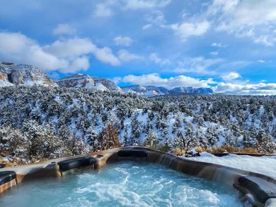 Дом отдыха Skyfall Cabin. Stunning views, Hot Tub, minutes from Zion