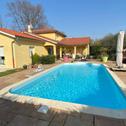 Guest house Chambres dans villa avec piscine