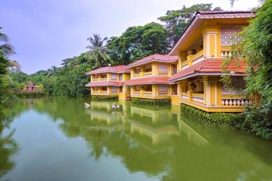 Resort Mayfair Lagoon