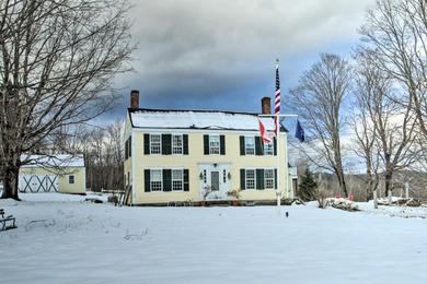 Holiday home Historic Bradford Home - 8 Miles to Mt Sunapee!
