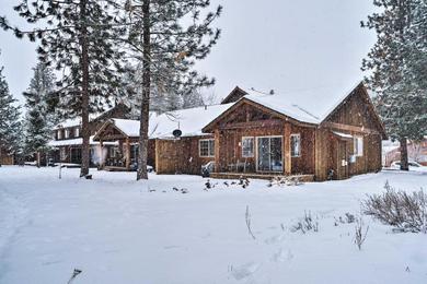 Апартаменты Modern Alpine Condo with Fireplace Near Ski Trails!