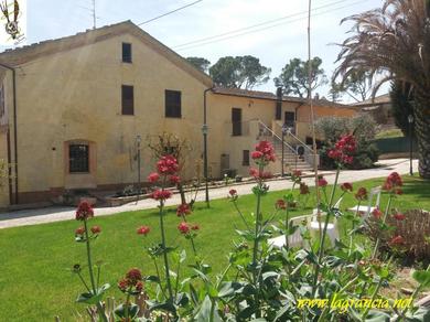 Guest house "La Grancia" Country House