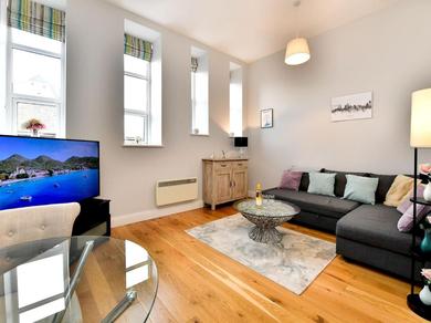 Pass the Keys Beautiful 1 Bedroom Apartment in Newport Centre
