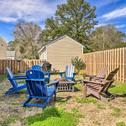 Holiday home New Bern Retreat with Fire Pit about 1 Mi to Dtwn!