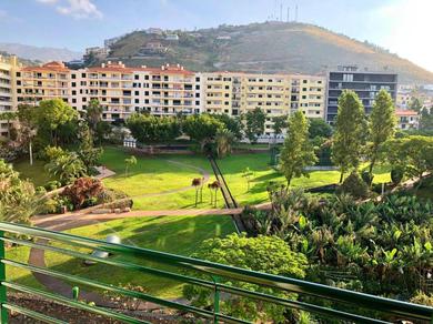 Апартаменты 2 bedrooms appartement with wifi at Funchal 2 km away from the beach