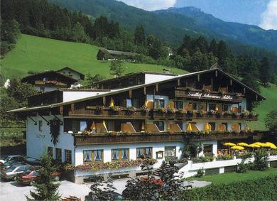 Отель Hotel Schwarzer Adler