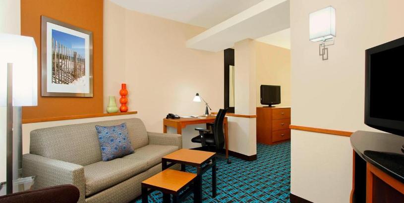 Отель Fairfield Inn & Suites Fort Lauderdale Airport & Cruise Port