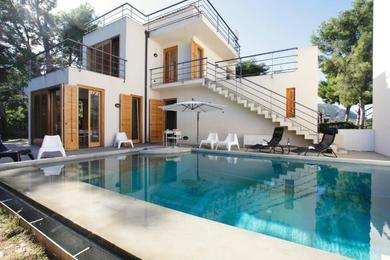 Вилла Whole Modern Villa With Pool And Near The Sea