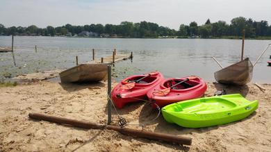 Holiday home Lakefront cottage, dock, kayaks, swimspa firepit!